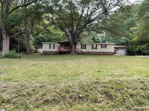 112 Robinhood Rd, Taylors, SC 29687
