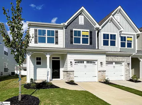 612 Autumn Lake Rd, Simpsonville, SC 29681