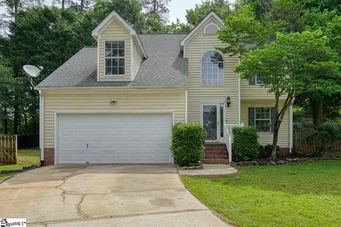 106 Loden Ct, Simpsonville, SC 29681