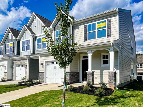 608 Autumn Lake Rd, Simpsonville, SC 29681