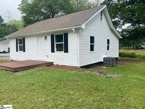 14 Lily St, Greenville, SC 29617
