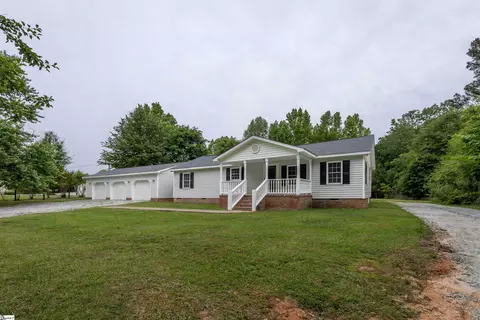 123 Chalet Dr, Gray Court, SC 29645