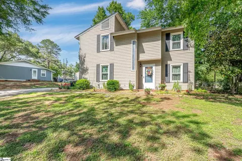 211 W Yellow Wood Dr, Simpsonville, SC 29680