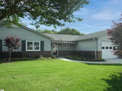 232 Lakeside Cir, Greenville, SC 29615