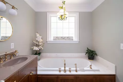 Bath - 114 Hibiscus Dr, Easley, SC 29642 photo 2 of 6