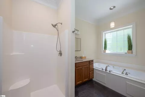 Bath - 114 Hibiscus Dr, Easley, SC 29642 photo 6 of 6