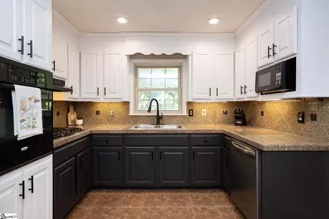 Kitchen - 110 Sabra Dr, Easley, SC 29642 photo 2 of 3
