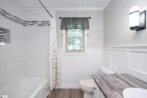 Bath - 110 Sabra Dr, Easley, SC 29642 photo 4 of 4
