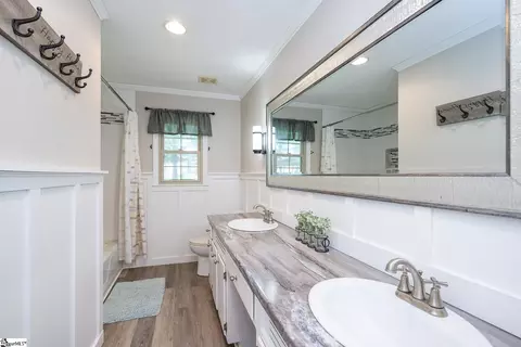 Bath - 110 Sabra Dr, Easley, SC 29642 photo 3 of 4