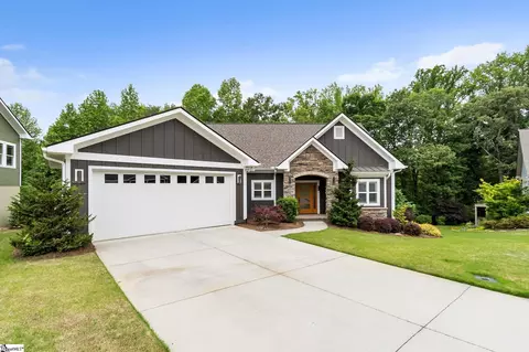 27 Trails Edge Ct, Greenville, SC 29617