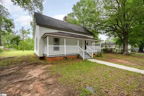 151 Pine St, Clinton, SC 29325 photo 2