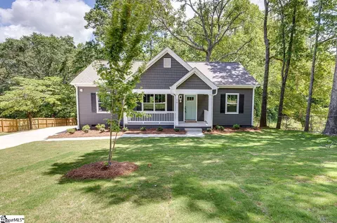 70 Emma St, Greenville, SC 29609