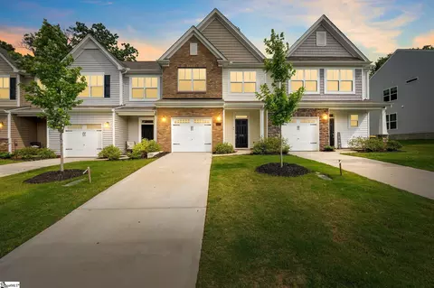 202 Brochaill Ct, Piedmont, SC 29673