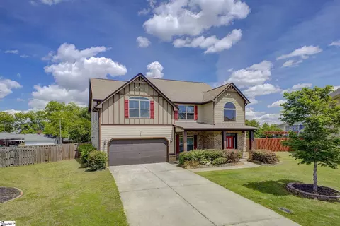 207 E Deer Dr, Greenville, SC 29611