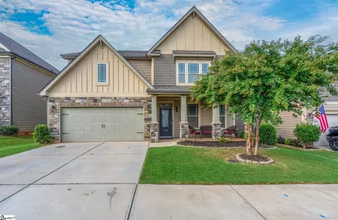 704 Troutdale Ln, Simpsonville, SC 29680
