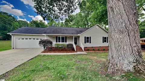 204 Cherry Ln, Greer, SC 29651