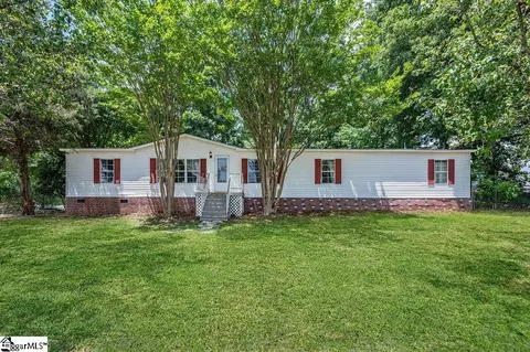 2 Amber Grain Dr, Simpsonville, SC 29681
