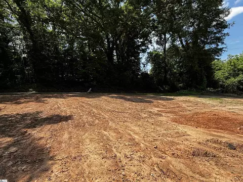 226 Homeland Dr, Spartanburg, SC 29303