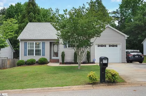 349 Riverside Chase Cir, Greer, SC 29650