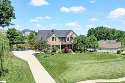 59 Scotts Bluff Dr, Simpsonville, SC 29681