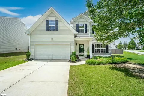 11 Joggins Dr, Simpsonville, SC 29681