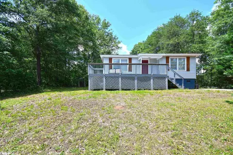 4 Stallings Rd, Taylors, SC 29687