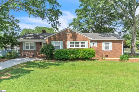 100 Batesview Dr, Greenville, SC 29607