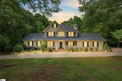 62 Southwood Dr, Greenville, SC 29605