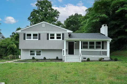 12 Hillside Ln, Greenville, SC 29607