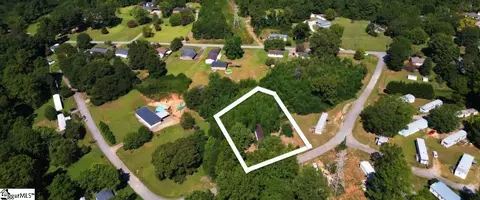 304 Highland Cir, Easley, SC 29640