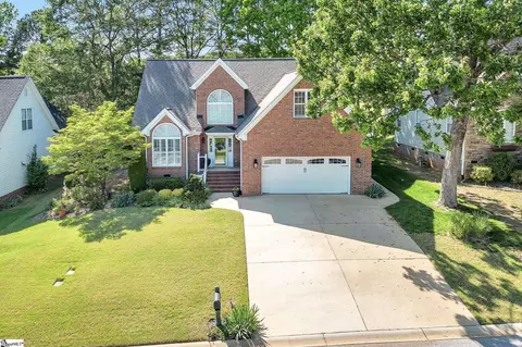 404 Austin Woods Ct, Greer, SC 29651