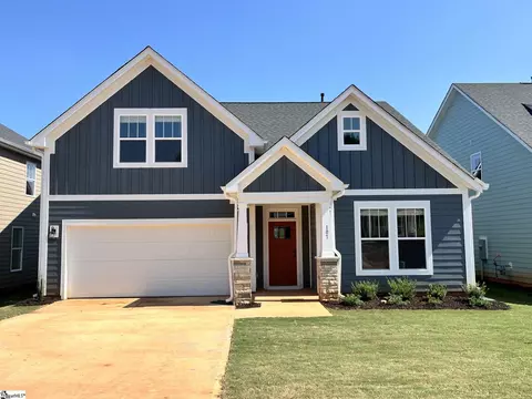 107 Moorish Cir, Simpsonville, SC 29681