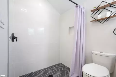 Bath - 39 Chestnut St, Startex, SC 29377 photo 2 of 2