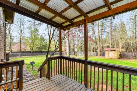 Exterior - 633 Jameson Rd, Easley, SC 29640 photo 2 of 4