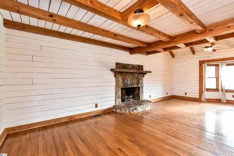 Living - 633 Jameson Rd, Easley, SC 29640 photo 4 of 6
