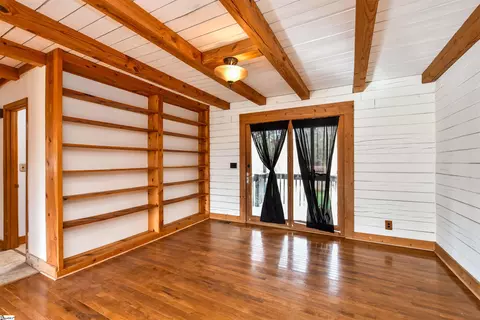 Living - 633 Jameson Rd, Easley, SC 29640 photo 3 of 6
