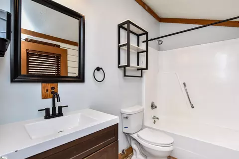 Bath - 633 Jameson Rd, Easley, SC 29640 photo 3 of 7