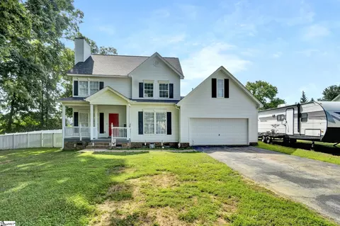 22 Idle Ln, Fountain Inn, SC 29644