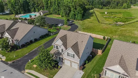 410 Bucklebury Rd, Greer, SC 29651
