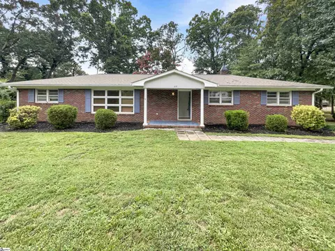 117 Loretta Dr, Spartanburg, SC 29301