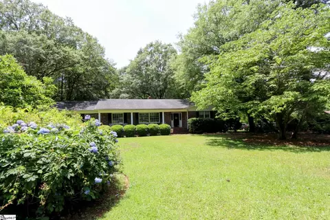 105 Belmont Dr, Fountain Inn, SC 29644