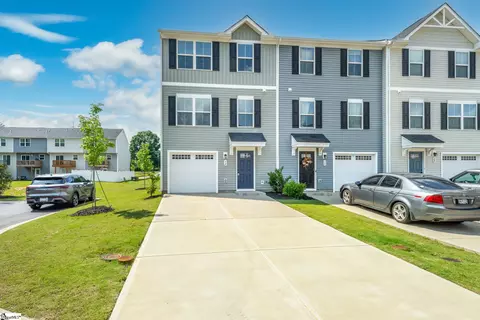 32 High Pine Trl, Greenville, SC 29617