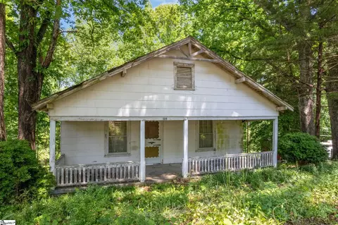 Exterior - 135 Cobb St, Easley, SC 29640 photo 3 of 8