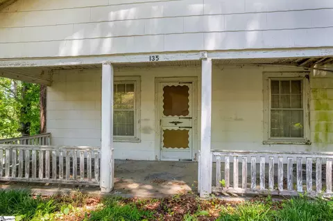 Exterior - 135 Cobb St, Easley, SC 29640 photo 4 of 8