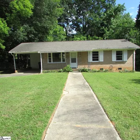 203 W Griffith St, Woodruff, SC 29388