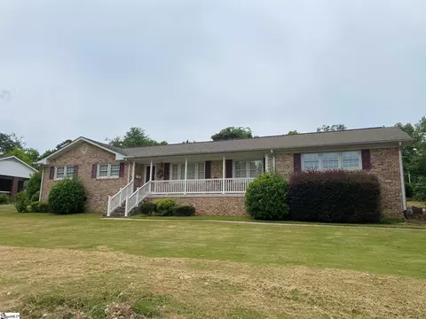 110 Pine Rd, Laurens, SC 29360