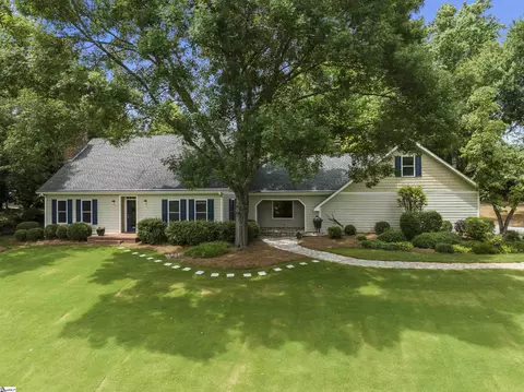 60 Red Bud Ln, Greenville, SC 29617