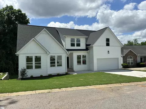 713 Rockcliff St, Greenville, SC 29617