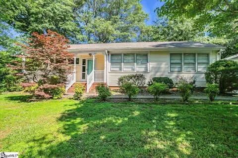 7 Don Dr, Greenville, SC 29607