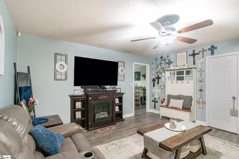 423 Mill St, Williamston, SC 29697 photo 8